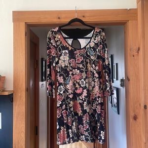 Salaam keyhole dress